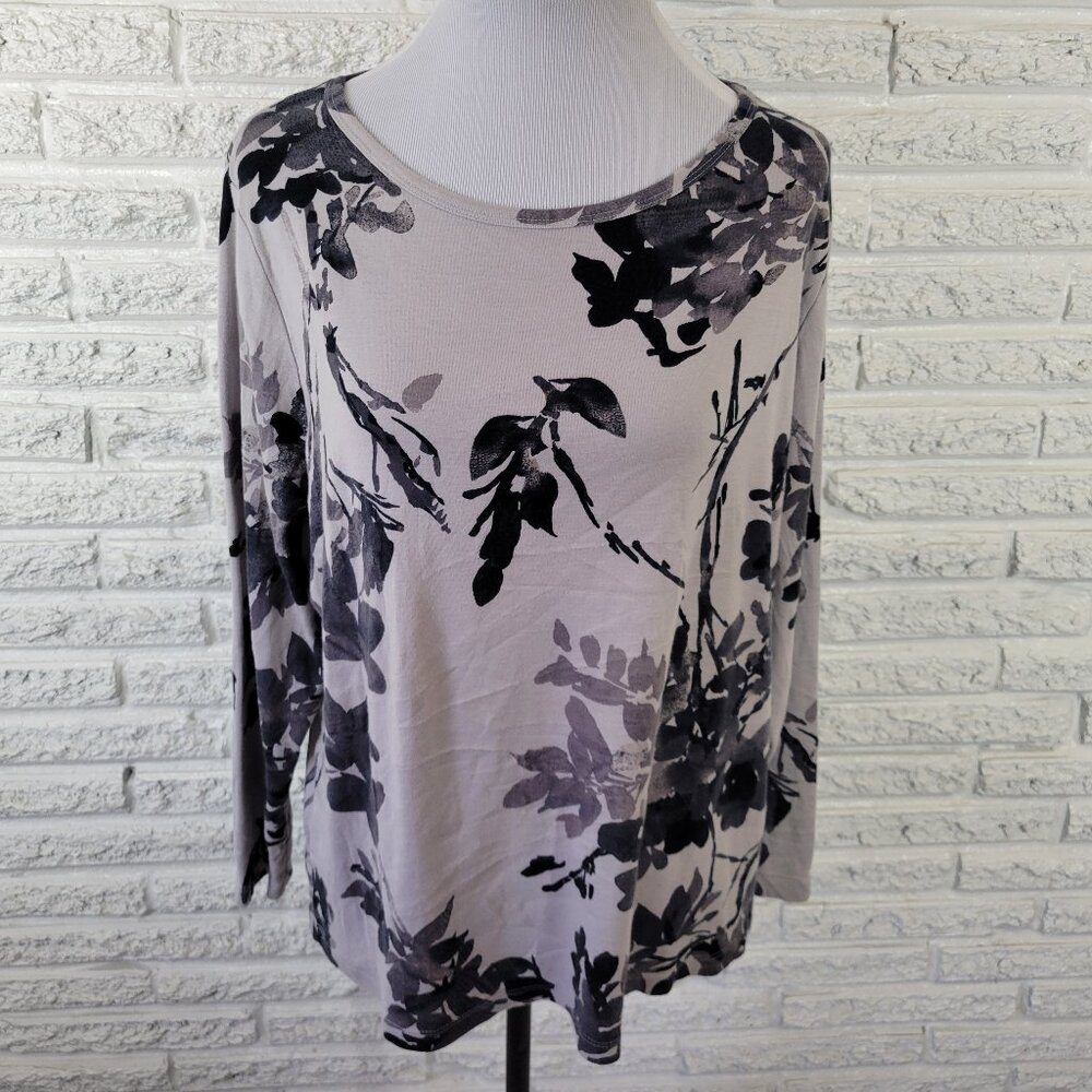 St John's Bay Women's 1X‎ Gray Black Floral Cotton Long Sleeve T Shirt FLO250E